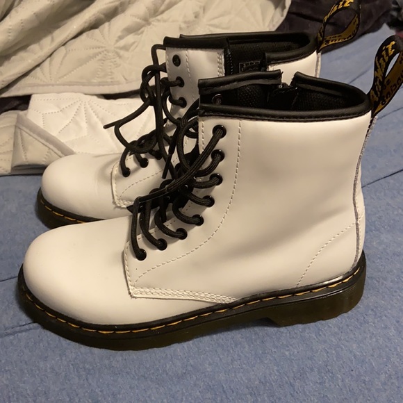 Doc Martin Shoes - Picture 2 of 4